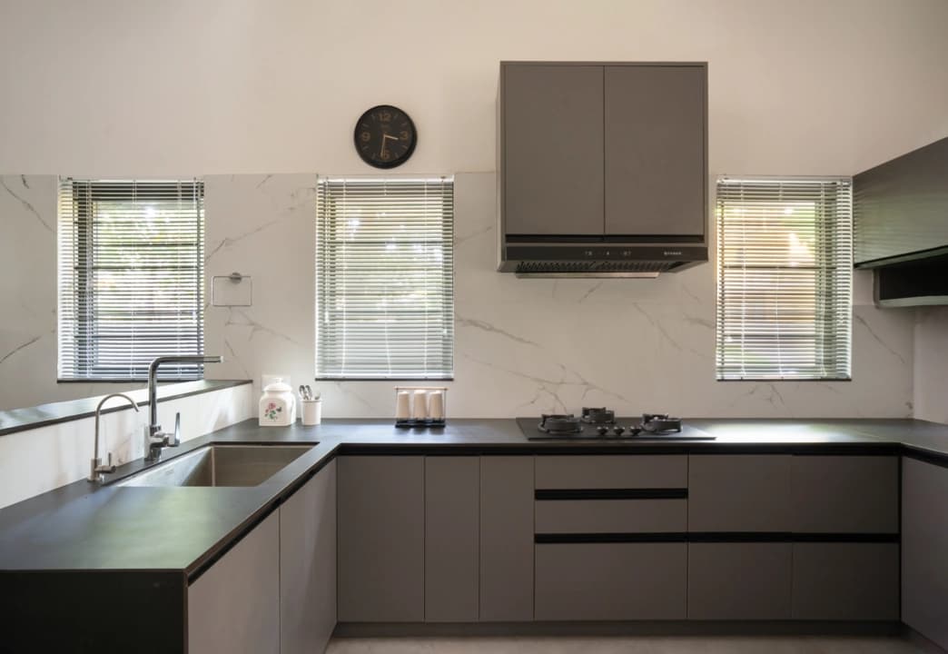 Dr Rachel Daniel image 26